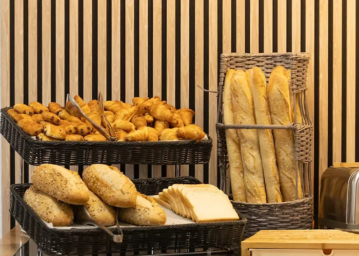 Logis Hotel Restaurant Spa Les Oliviers