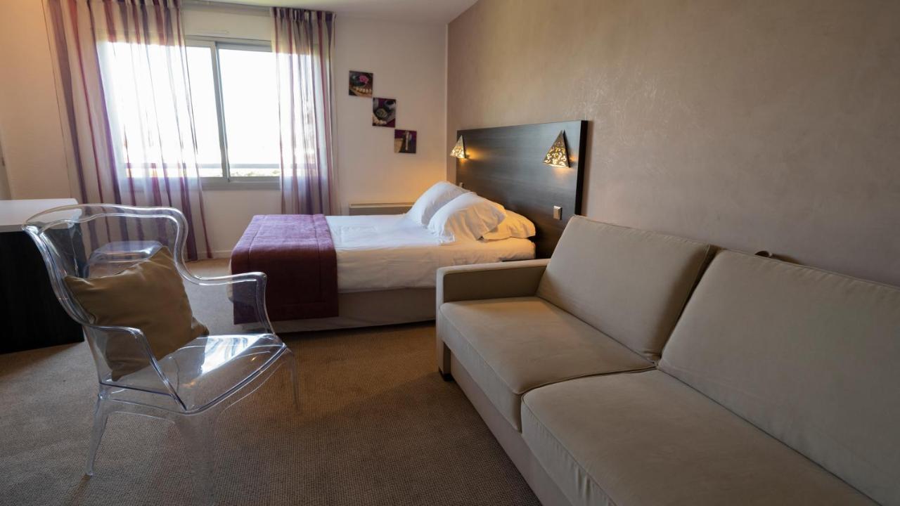 Hotel Logis Restaurant Les Oliviers 3*