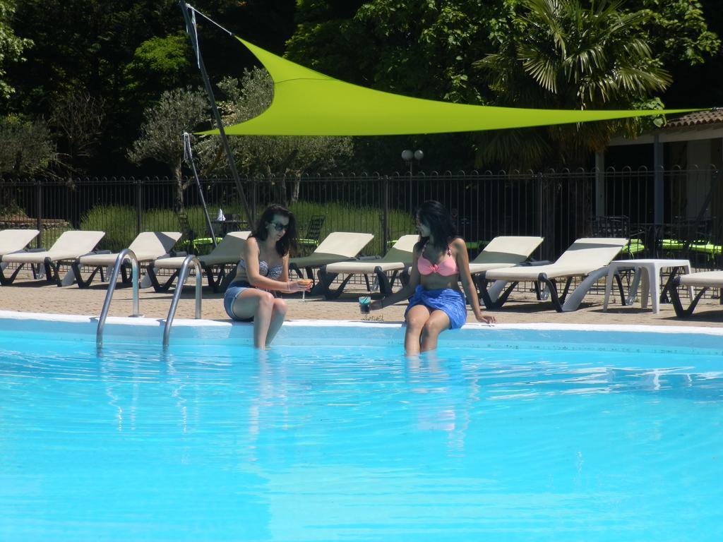 Hotel Logis Restaurant Les Oliviers 3*