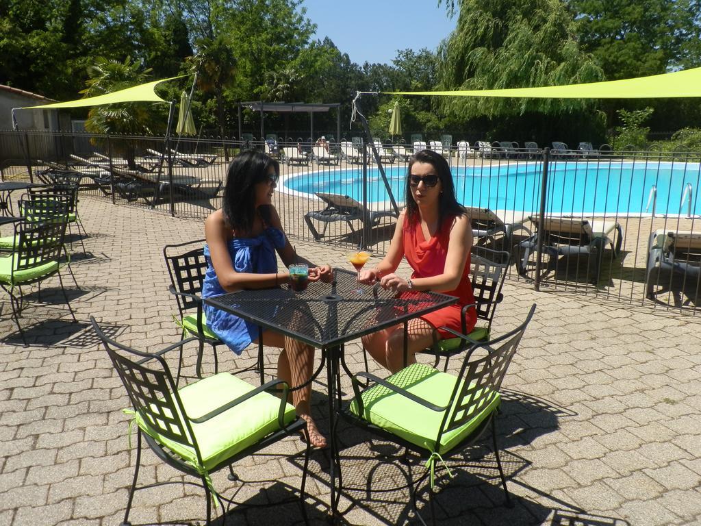 Hotel Logis Restaurant Les Oliviers