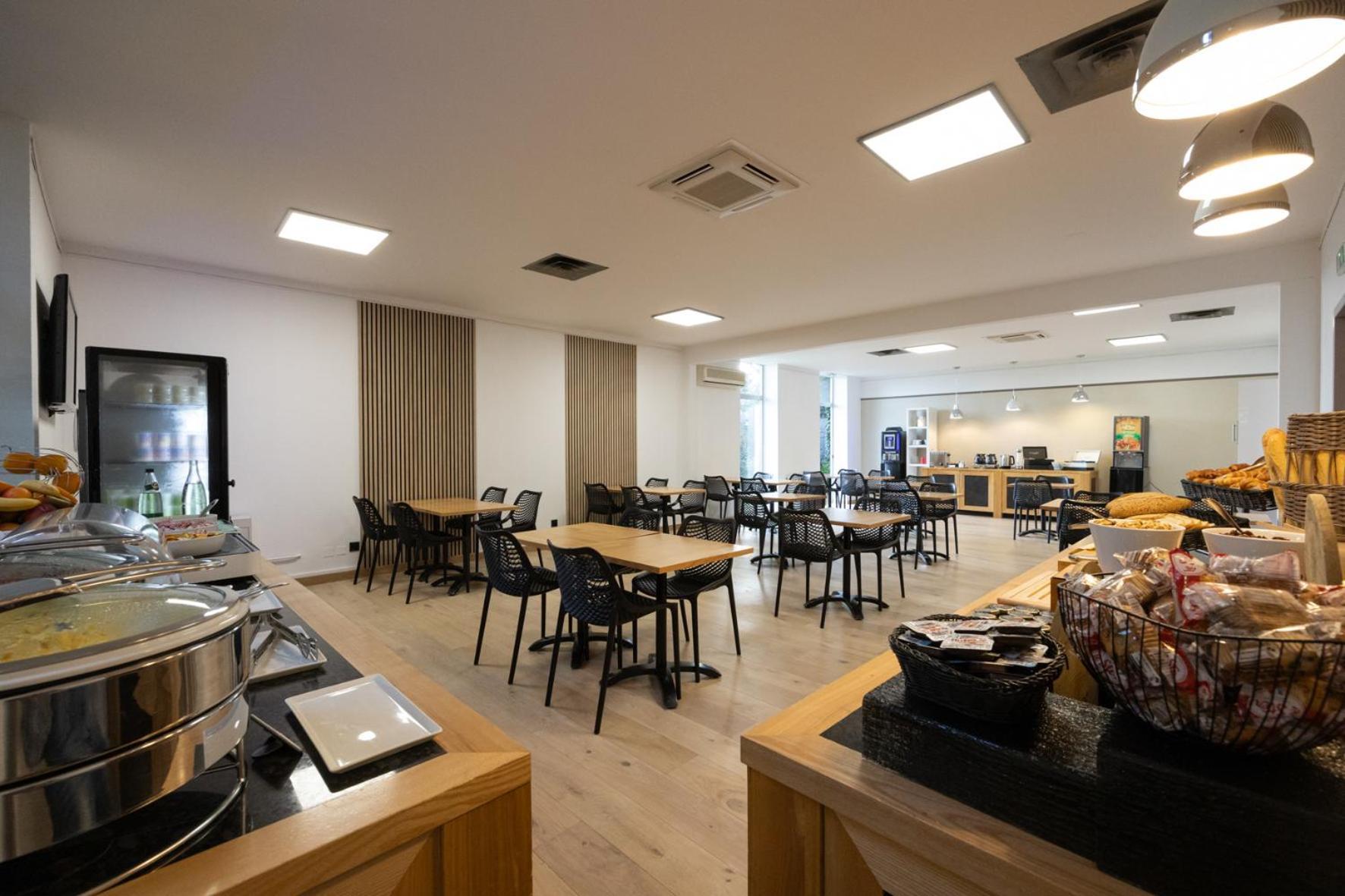 Logis Restaurant Les Oliviers Loriol-sur-Drome