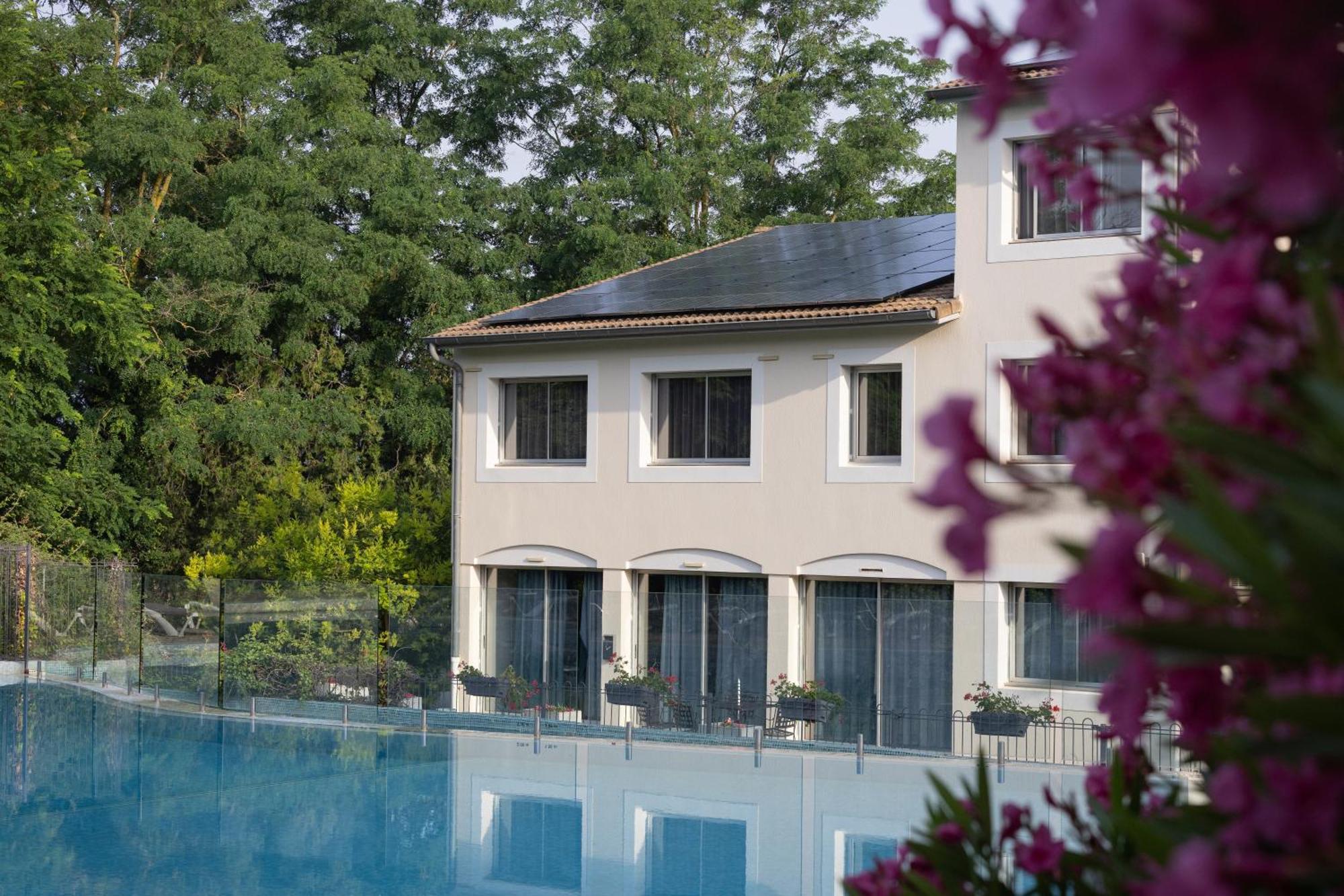 Logis Restaurant Les Oliviers 3*
